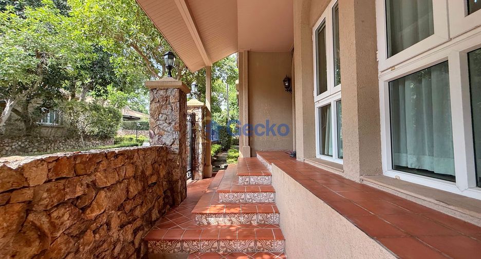 For rent 4 bedrooms house in Bang Lamung, Chonburi