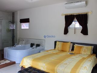 For rent and for sale 2 bedrooms house in Bang Lamung, Chonburi