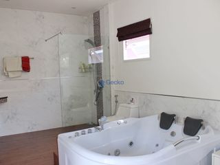 For rent and for sale 2 bedrooms house in Bang Lamung, Chonburi