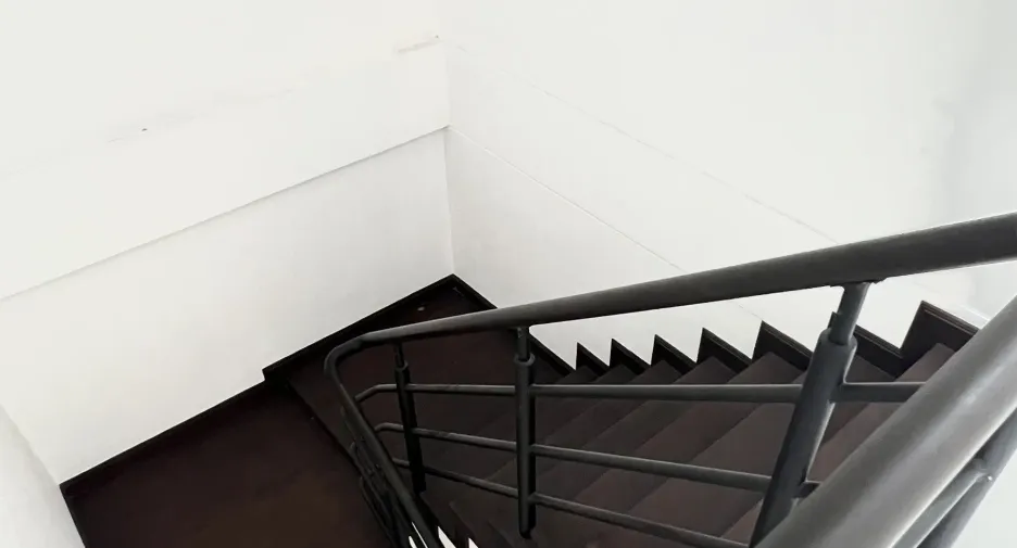 For rent 4 bedrooms townhouse in Phra Khanong, Bangkok