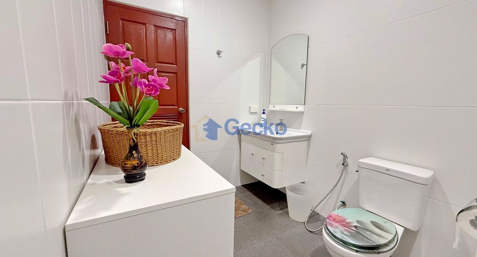 Haus zur Miete mit 3 Zimmer in Bang Lamung, Chonburi