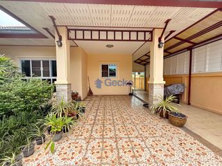 Haus zur Miete mit 3 Zimmer in Bang Lamung, Chonburi