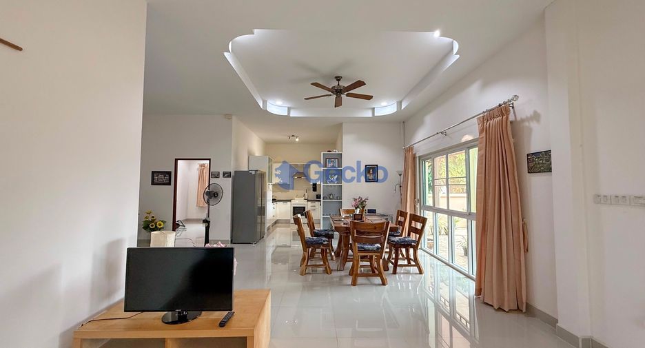 Haus zur Miete mit 3 Zimmer in Bang Lamung, Chonburi