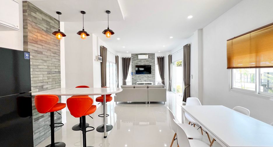 Haus zur Miete mit 3 Zimmer in Bang Lamung, Chonburi