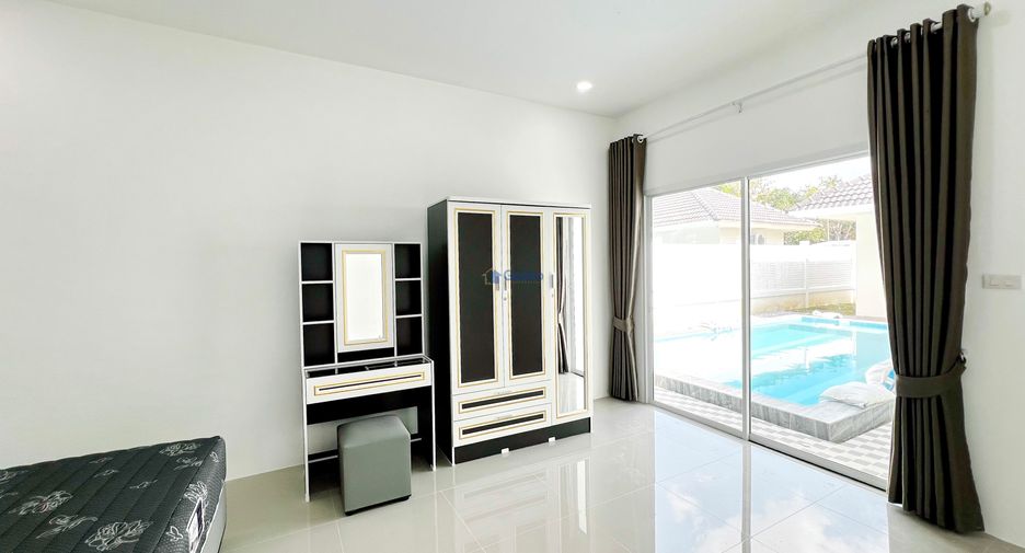 Haus zur Miete mit 3 Zimmer in Bang Lamung, Chonburi