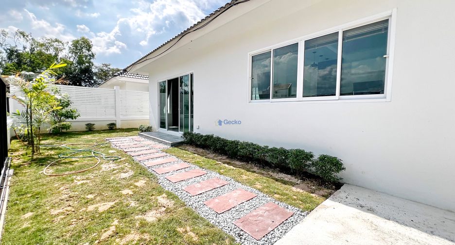 Haus zur Miete mit 3 Zimmer in Bang Lamung, Chonburi