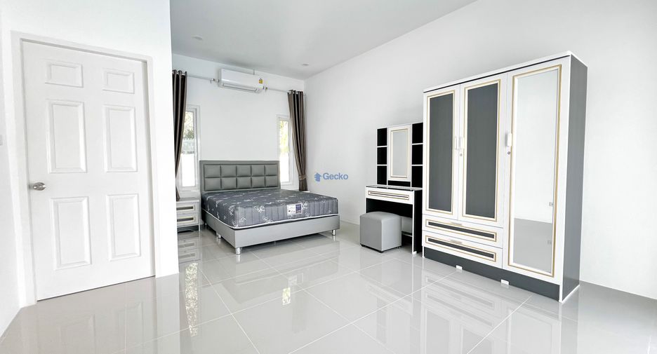 Haus zur Miete mit 3 Zimmer in Bang Lamung, Chonburi