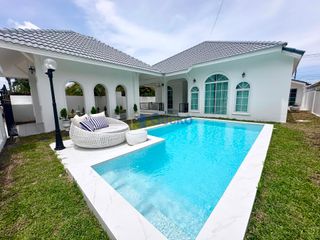 Haus zur Miete mit 3 Zimmer in Bang Lamung, Chonburi