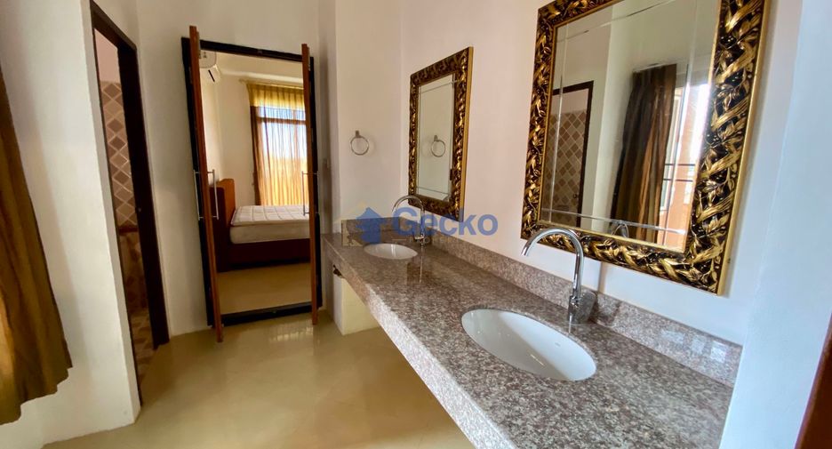 Haus zur Miete mit 5 Zimmer in Bang Lamung, Chonburi