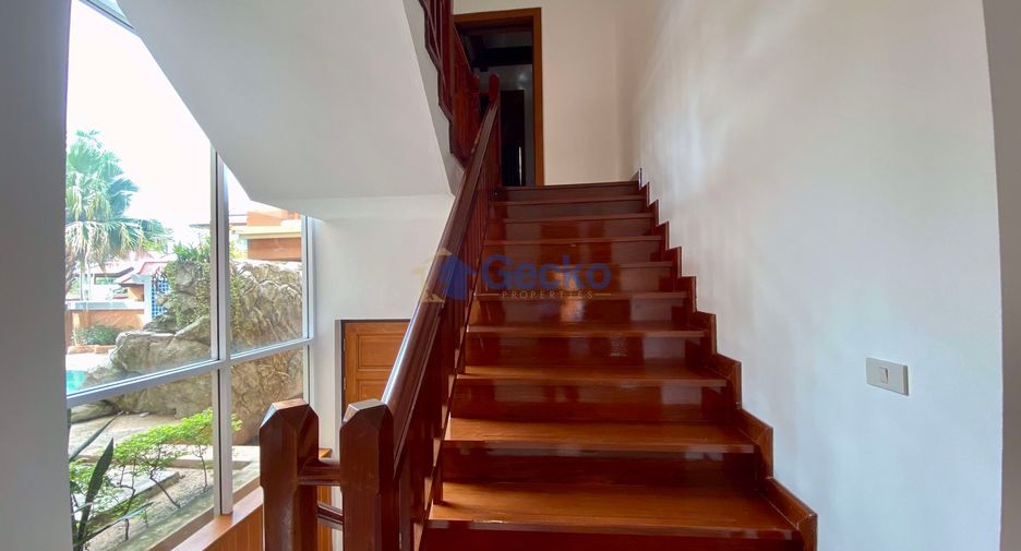 Haus zur Miete mit 5 Zimmer in Bang Lamung, Chonburi