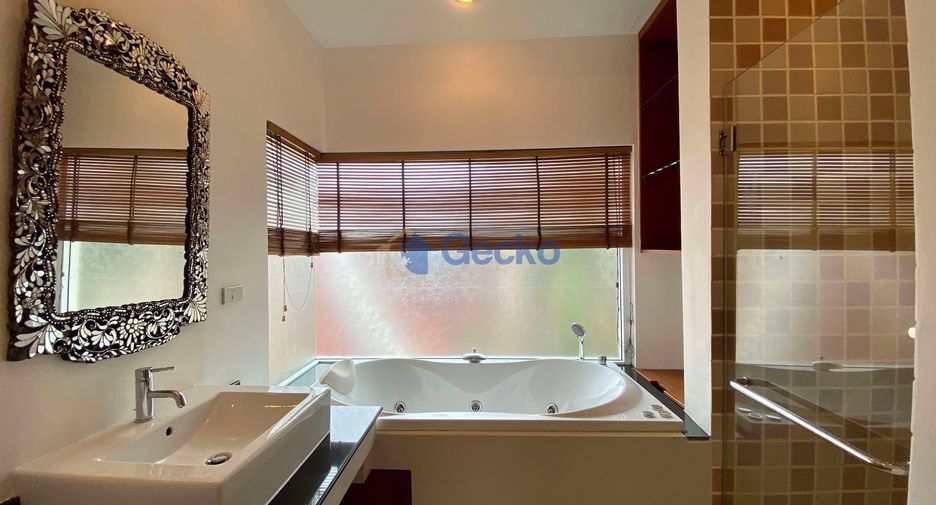 Haus zur Miete mit 5 Zimmer in Bang Lamung, Chonburi