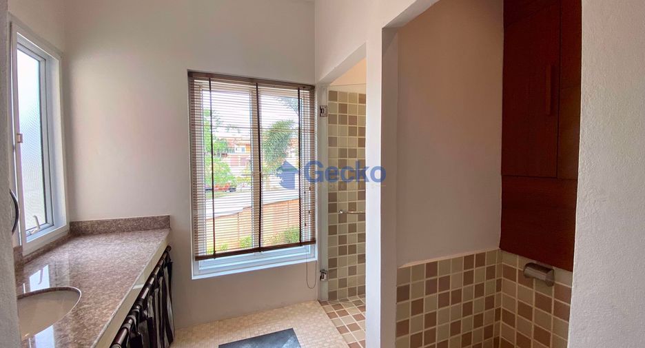 Haus zur Miete mit 5 Zimmer in Bang Lamung, Chonburi