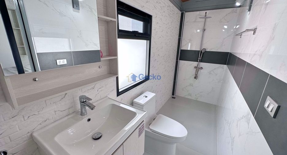 Haus zur Miete mit 3 Zimmer in Bang Lamung, Chonburi