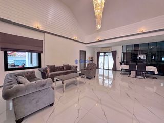 Haus zur Miete mit 3 Zimmer in Bang Lamung, Chonburi