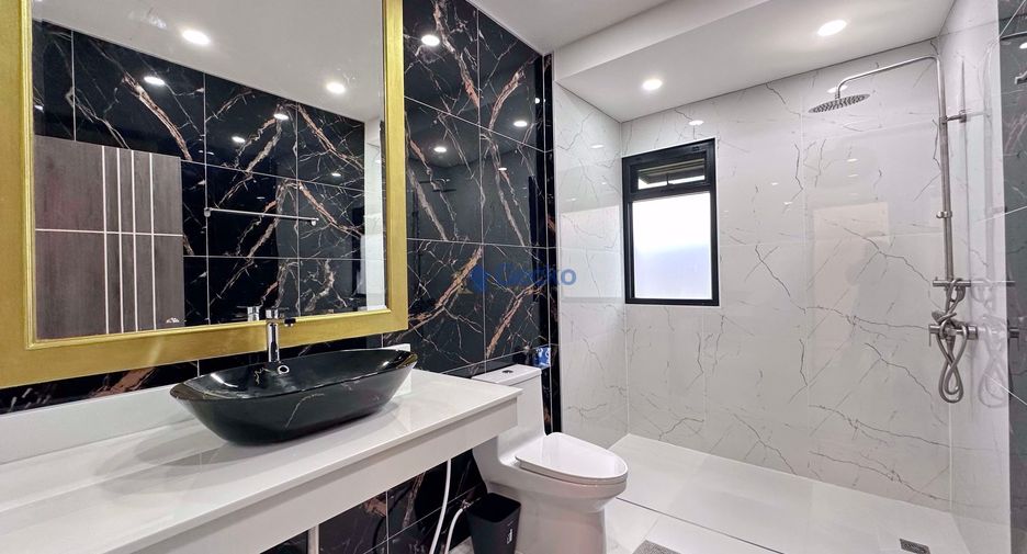 Haus zur Miete mit 3 Zimmer in Bang Lamung, Chonburi