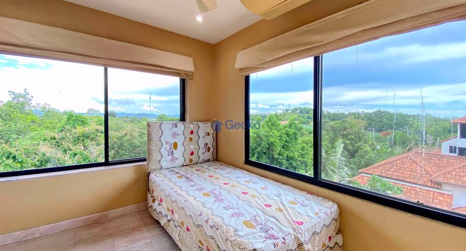 Haus zur Miete mit 5 Zimmer in Bang Lamung, Chonburi