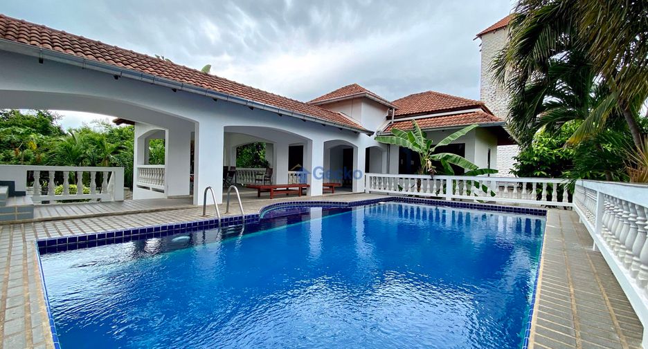 Haus zur Miete mit 5 Zimmer in Bang Lamung, Chonburi