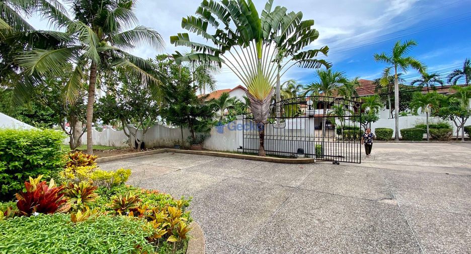 Haus zur Miete mit 5 Zimmer in Bang Lamung, Chonburi