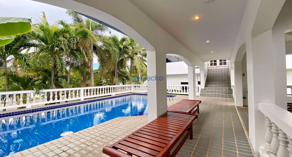 Haus zur Miete mit 5 Zimmer in Bang Lamung, Chonburi