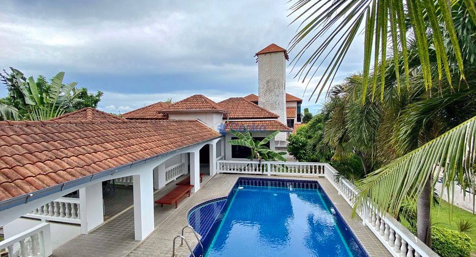 Haus zur Miete mit 5 Zimmer in Bang Lamung, Chonburi
