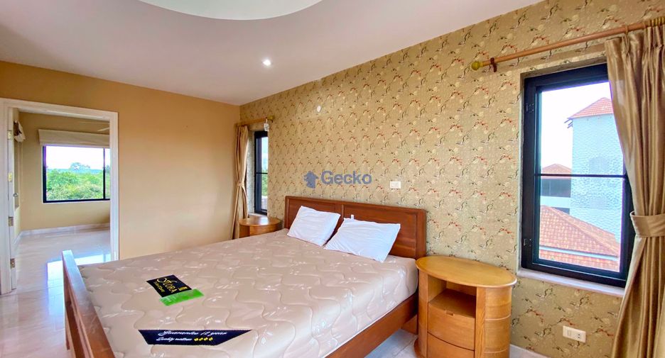 Haus zur Miete mit 5 Zimmer in Bang Lamung, Chonburi