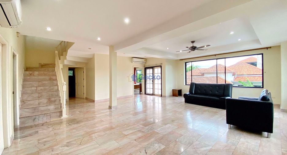 Haus zur Miete mit 5 Zimmer in Bang Lamung, Chonburi