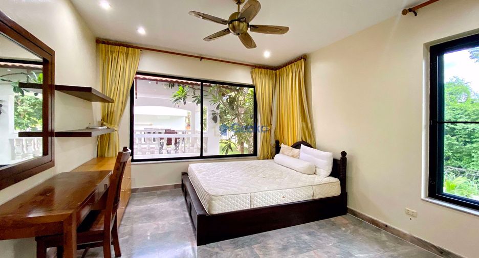 Haus zur Miete mit 5 Zimmer in Bang Lamung, Chonburi