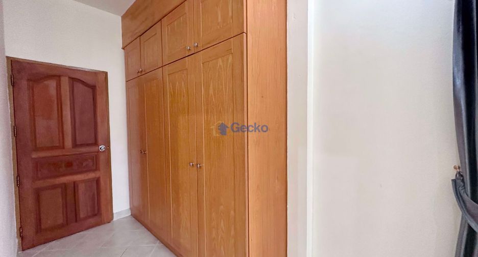 Haus zur Miete mit 4 Zimmer in Bang Lamung, Chonburi
