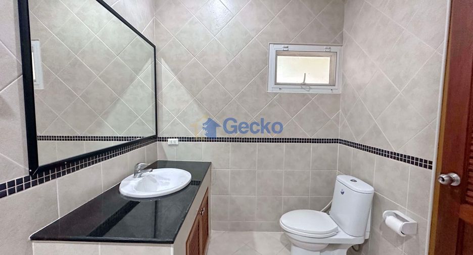 Haus zur Miete mit 4 Zimmer in Bang Lamung, Chonburi