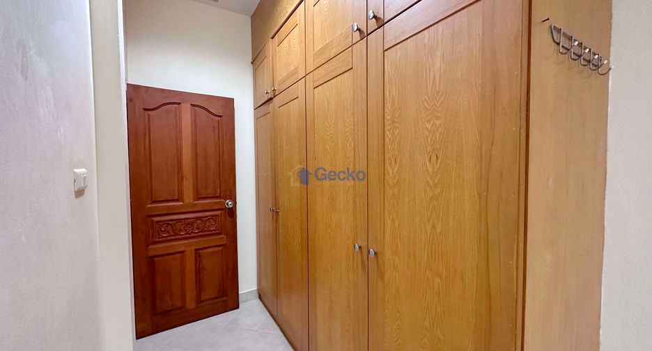 Haus zur Miete mit 4 Zimmer in Bang Lamung, Chonburi