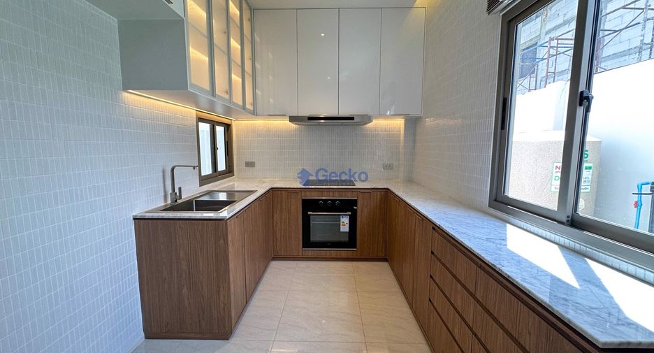 Haus zur Miete mit 3 Zimmer in Bang Lamung, Chonburi