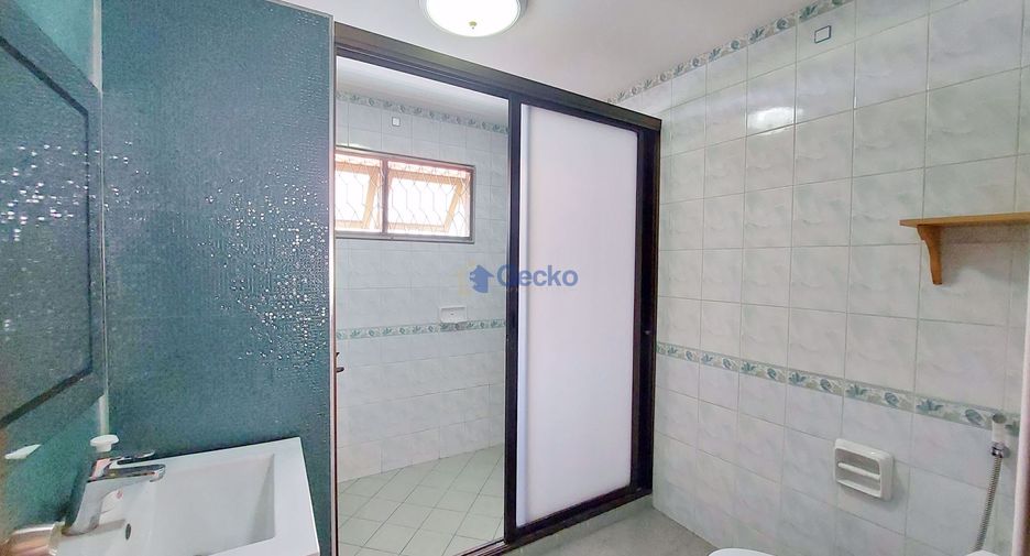 For rent 3 bedrooms house in Bang Lamung, Chonburi