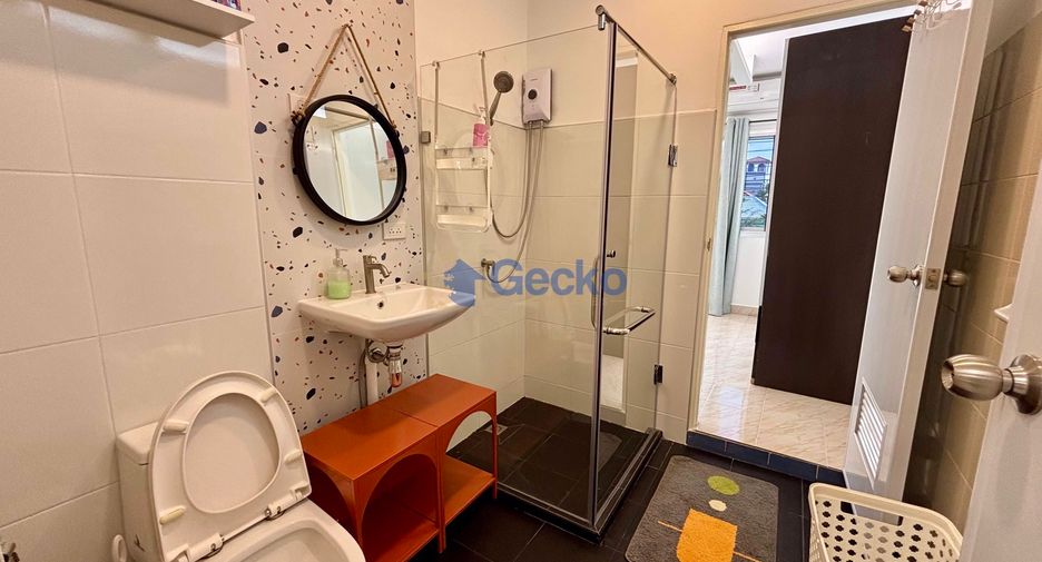 Haus zur Miete mit 2 Zimmer in Bang Lamung, Chonburi