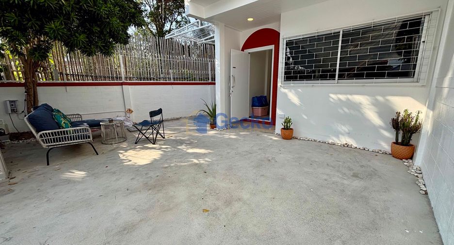 Haus zur Miete mit 2 Zimmer in Bang Lamung, Chonburi