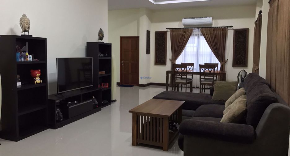 À louer 3 chambres maison à Huay Yai, Pattaya