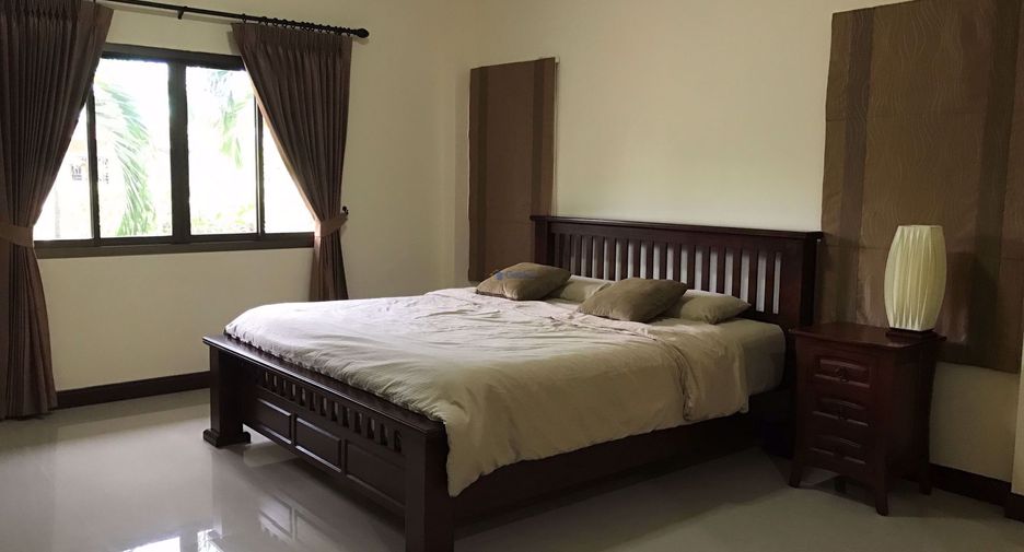 À louer 3 chambres maison à Huay Yai, Pattaya