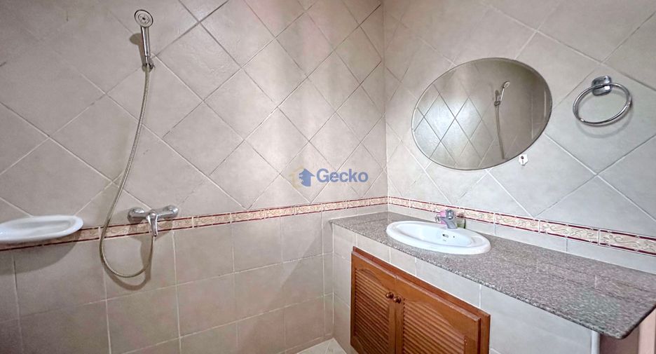 Haus zur Miete mit 3 Zimmer in Bang Lamung, Chonburi