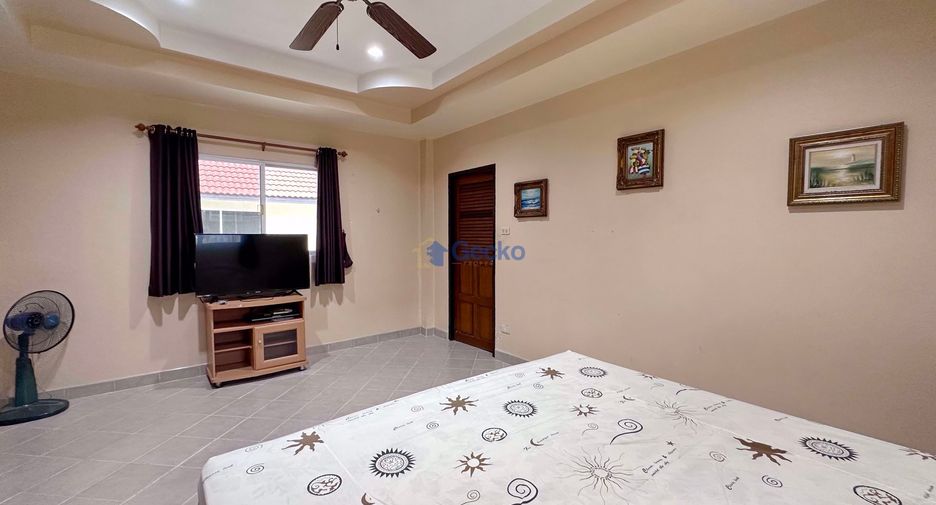 Haus zur Miete mit 3 Zimmer in Bang Lamung, Chonburi