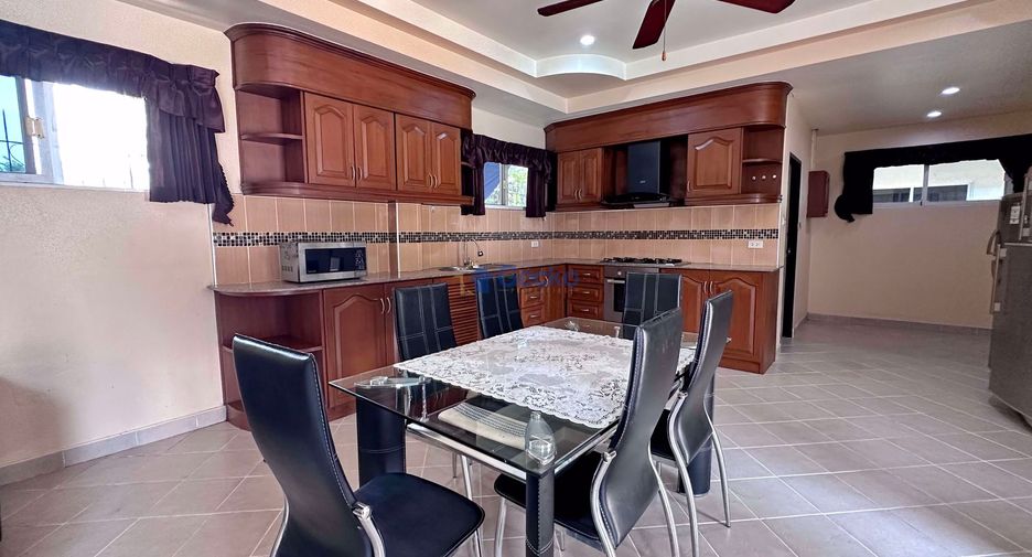 Haus zur Miete mit 3 Zimmer in Bang Lamung, Chonburi