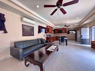 Haus zur Miete mit 3 Zimmer in Bang Lamung, Chonburi