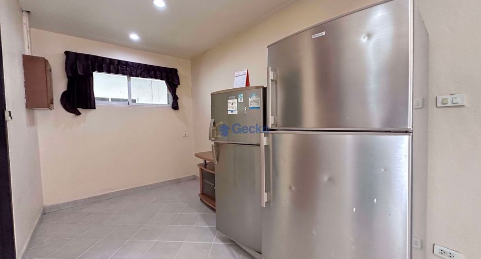 Haus zur Miete mit 3 Zimmer in Bang Lamung, Chonburi