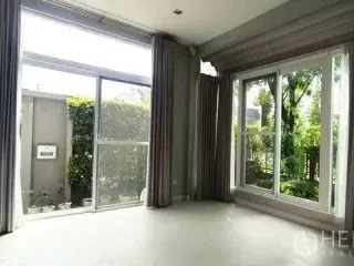 Casa en alquiler de 3 habitaciones en Don Mueang, Bangkok