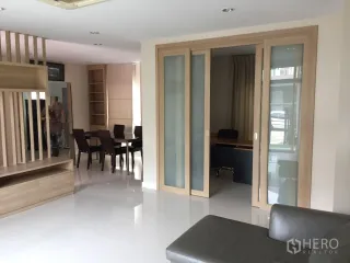 出租 3 卧室 独立屋 在 Suan Luang, 曼谷