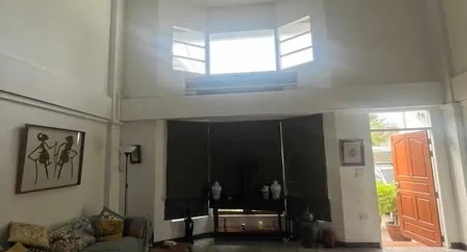 Oficina en alquiler de 4 habitaciones en Sathon, Bangkok