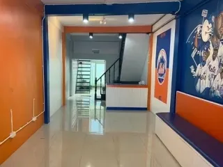 For rent retail Space in Khlong Toei, Bangkok