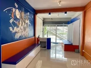 For rent retail Space in Khlong Toei, Bangkok