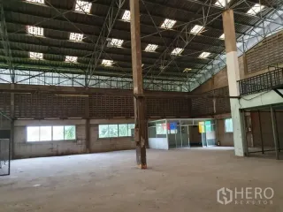 出租 仓库 在 Mueang Samut Prakan, Samut Prakan