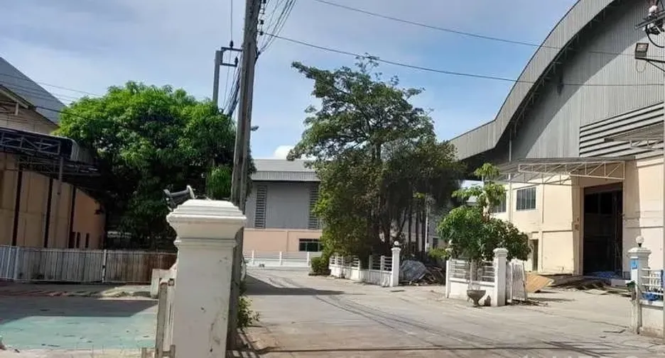 出租 仓库 在 Mueang Samut Prakan, Samut Prakan