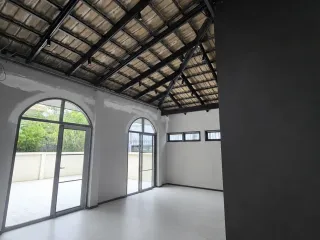 À louer bureau à Phra Khanong, Bangkok
