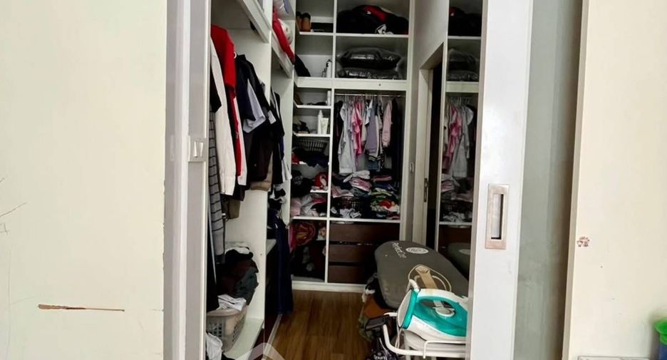 For sale 2 bedrooms condo in Bang Kapi, Bangkok